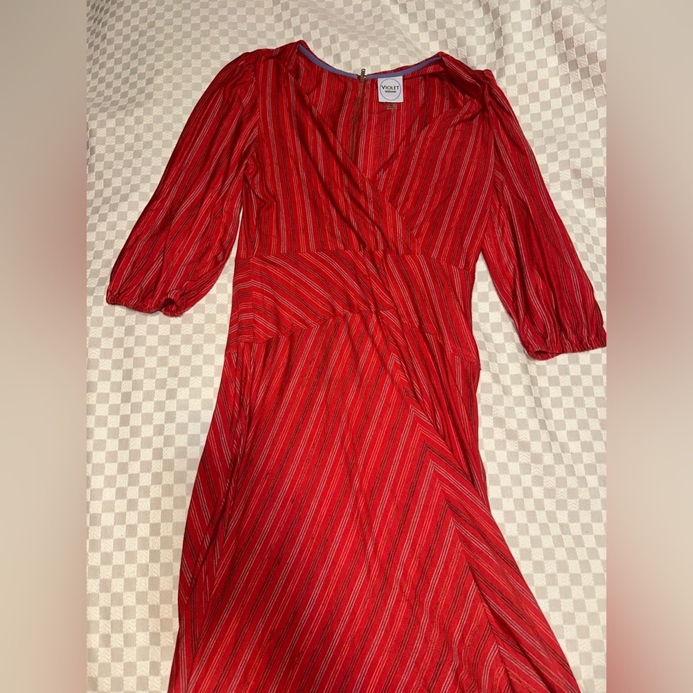 Elegant Red Striped Midi Dress